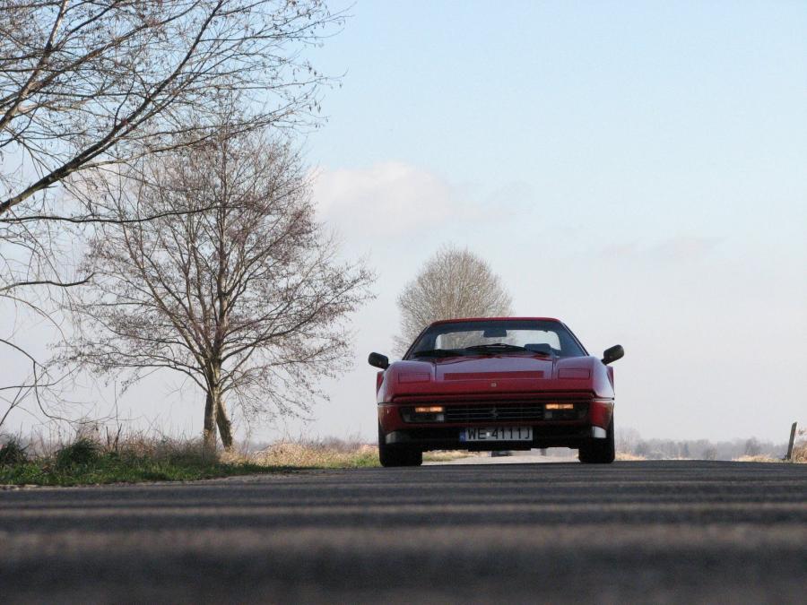  Ferrari 328 GTS 1986 года  (фото 11 из 23)
